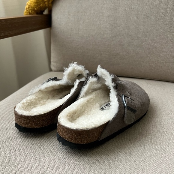Boston Shearling Birkenstock - Picture 3 of 6